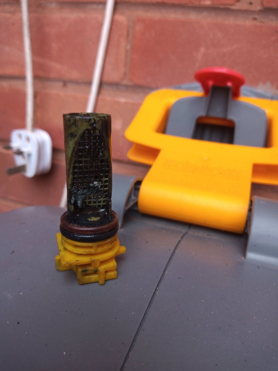 statusheating tweet media