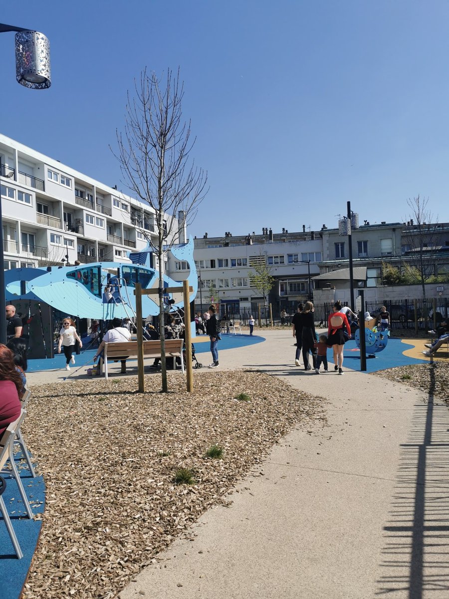 handiroom's tweet photo. Grâce au combat de la maman de #Ginauneprincesseexceptionnelle ! Encore une nouvelle salle équipée d'une table de change et accessible pour tous en ville !🚾♿️
Bravo @Ville_Boulogne , @hautsdefrance et @helenewasselin d'avoir soutenu ce projet ! 👏 #salledechange @APF59_62 https://t.co/eDwHbzRMuf