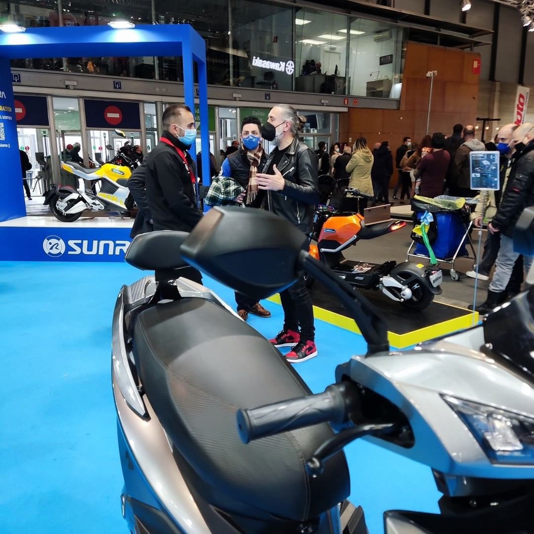 SunraOficial's tweet photo. Las matriculaciones de motos eléctricas se incrementaron un 20,9% el pasado mes de abril⚡️ 

Disfruta de la total seguridad y confort en ciudad con nuestras motos eléctricas🔋

Descubre más en https://t.co/Yq6mBCaezM 

Fuente: Anesdor

#Sunra #SunraRS #BeElectric #MotosElectricas https://t.co/BXgYOK7xN7