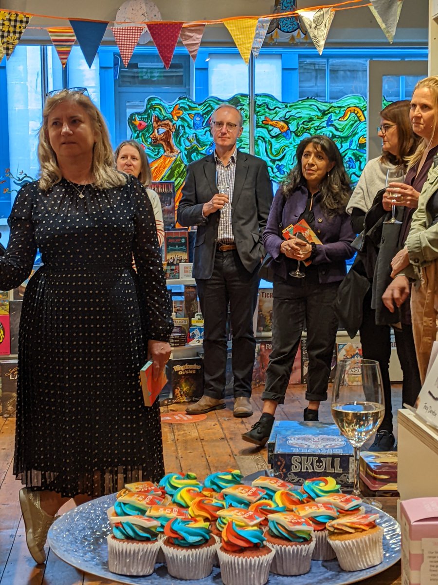 amarantha_pike's tweet photo. Wonderful launch last night for @TracyDarnton and her fabulous new thriller with an ending that will make you gasp. Packed space at @mrbsemporium with fantastic speeches and glorious cake! Thank you Tracy! #ReadyOrNotYA https://t.co/oxB4UpVrXB
