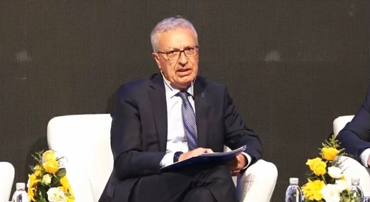 SirketDoktoru's tweet photo. Türkiye @isbankasi YKB/CEO Council Başkanı Adnan Bali: “Harcama alışkanlıklarımızdan günlük hayatımıza kadar her alışkanlığımız değişti. Hazırlıklıymışız ve potansiyelimizi ortaya çıkarabildik. Kalabalık bir toplantının uğultusu bile güzelmiş.”
#Fast22 @FastCompanyT https://t.co/WAmbgVv5Tu