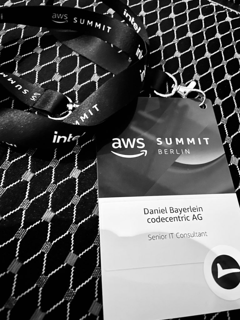 Hello from #AWSSummit 👋