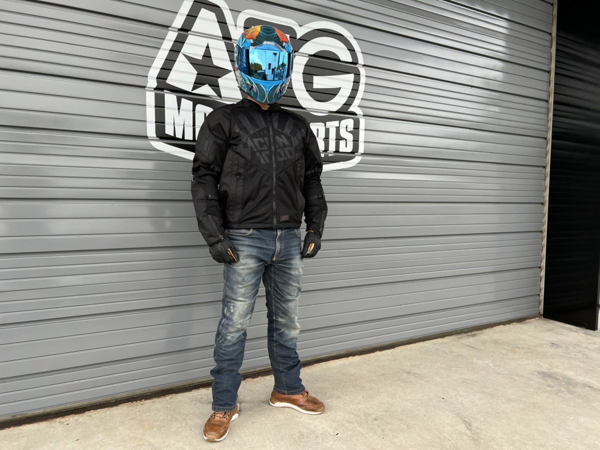 AFGMOTO's tweet photo. AIRFRAME PRO KOIで見た目涼しく、MESH AFジャケットで実際に涼しく!
どれ位メッシュかと言うと、中のシャツが透けてグラフィックに見えるくらい。
https://t.co/DqLLNq2yWf #iconmotosports #afgmotosports #airframepro #icon #meshaf #ジャケット #バイク https://t.co/wKxL2SJLja