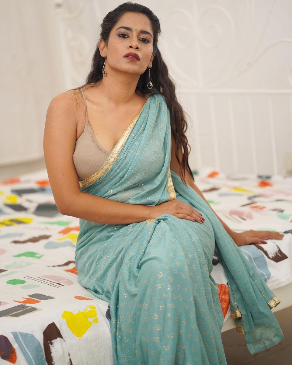 sahithidasari7's tweet photo. Saree Dump ❤️ #saree #sahithidasari https://t.co/61qZ8JyOdG