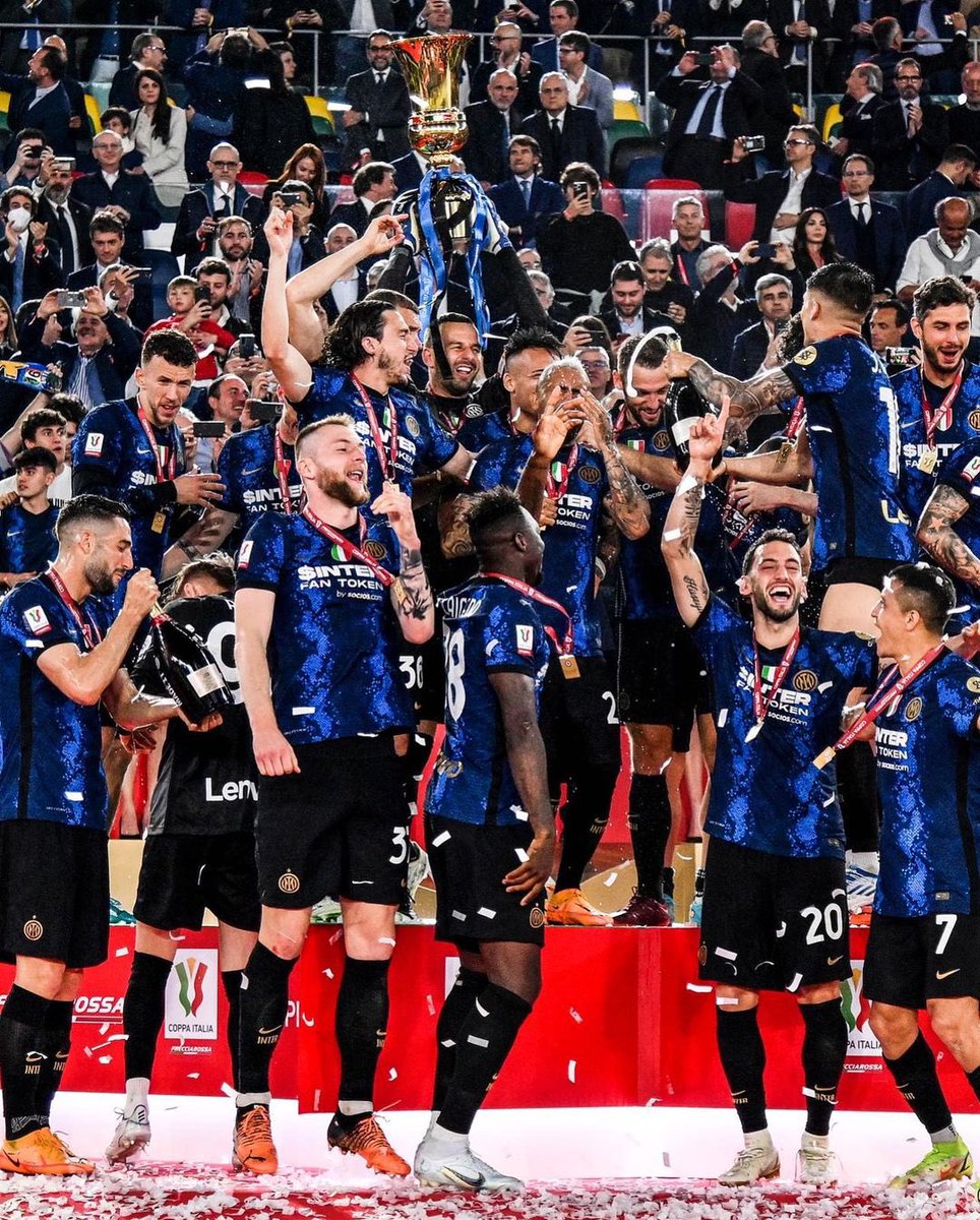 RT SE LA VOSTRA SQUADRA HA VINTO DUE TROFEI NEL 2022 🏆🏆