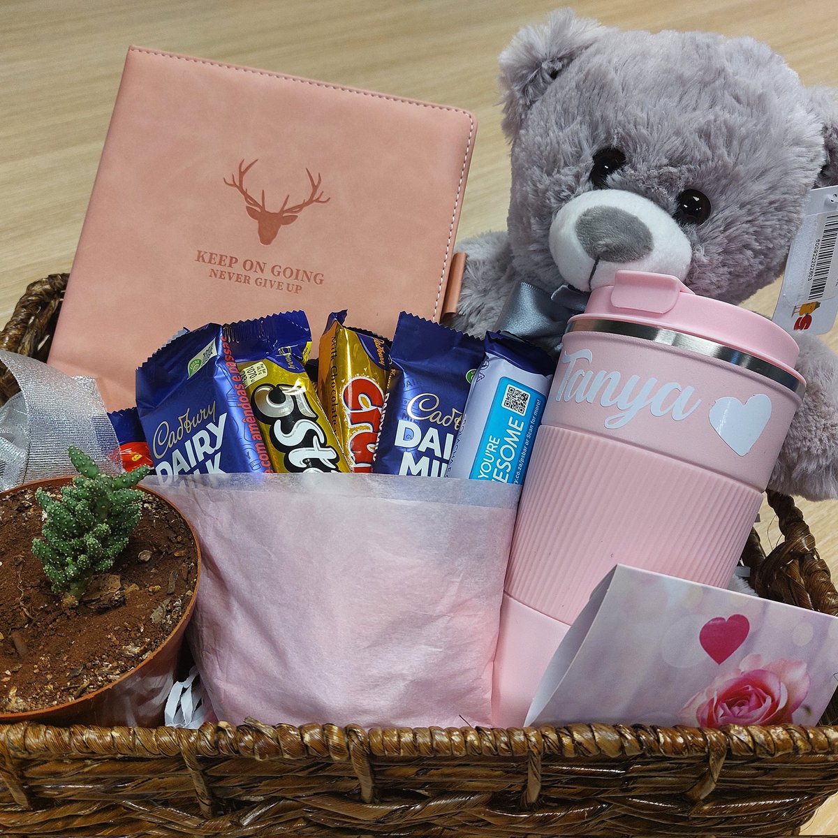 Miri_Nyakudzuka's tweet photo. A throwback to one of our fave hamper orders, a tale of the teddy, the inspirational memoir and the life of a plant mom 😊 Hit us up for gift concierge services, we've got you covered! https://t.co/T1LlUO7nfn
#giftideas #giftconcierge #welovelove #giftsofinstagram https://t.co/CTqr2N4tqK