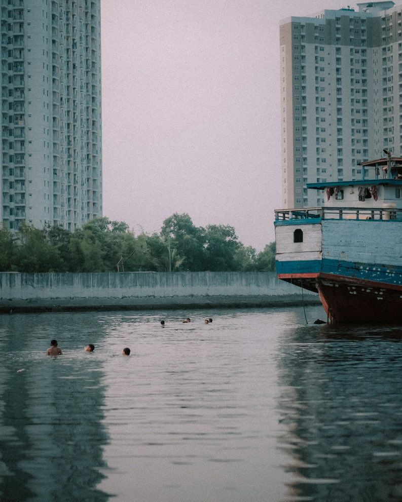 hendraar's tweet photo. A day at the harbor. #NFTCommunity #NFTs #nftphotography #nftcollector https://t.co/jPNCRn0SIH
