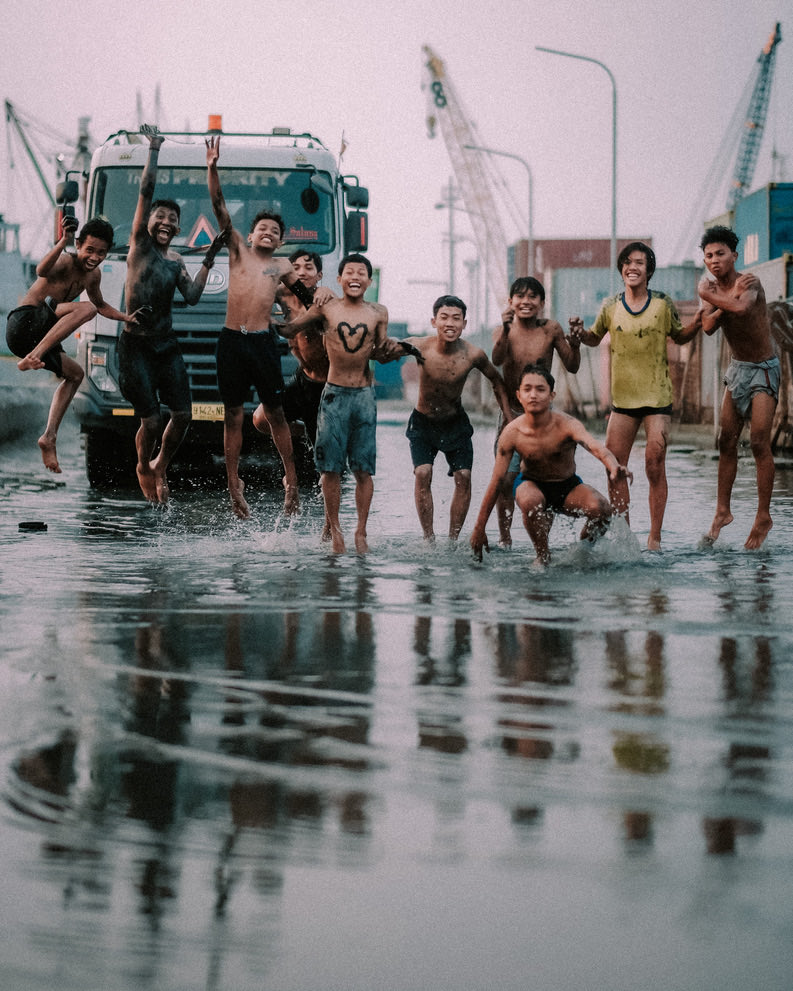 hendraar's tweet photo. A day at the harbor. #NFTCommunity #NFTs #nftphotography #nftcollector https://t.co/jPNCRn0SIH