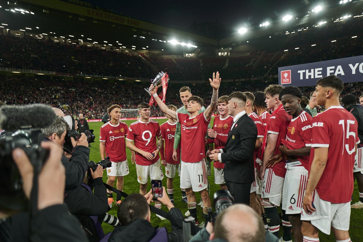 TalkOfTheDevils's tweet photo. The Class Of 22 🇾🇪❤️ https://t.co/nxIL16sIYx