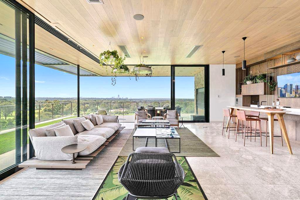 A Home That Excudes Timeless Style, Sophistication &amp; Epitomizes The True Meaning Of Elegance 🔥