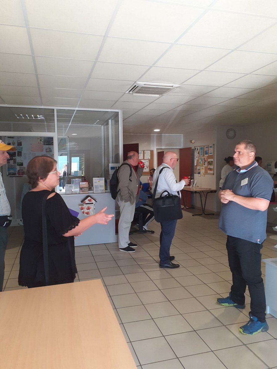 #poleemploi de la Tour du Pin présent aux côtés de la <a href="/missionlocaleni/">Mission Locale Nord-Isère</a> chez #isactys pour notre journée de job dating. Au programme, présentation des structures, déjeuner et séance de recrutement. @LaurentPINET <a href="/maurel_aurelie/">Aurelie MAUREL</a> #recrutement
