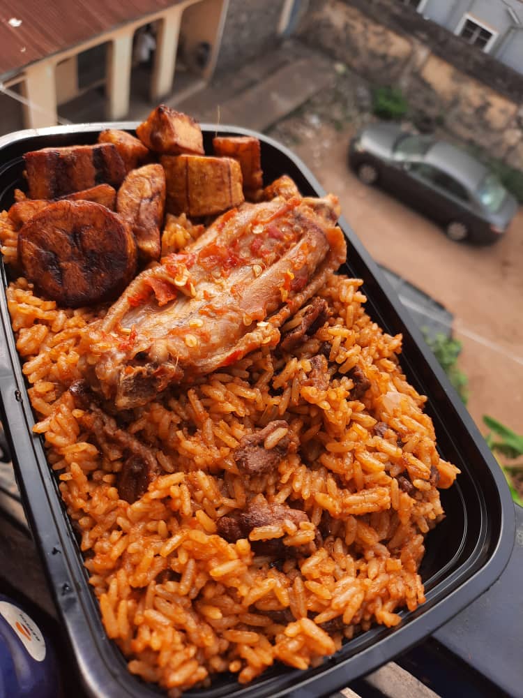 Apellacuisine's tweet photo. These yummy meals make it easy to power through your day, thanks to quality, taste and nutrition👩🍳.
We are now taking orders for Thursday's Special Lunch.
Kindly send a DM or WhatsApp message to 07036461956 to place your order🙏.
#lunchinlagos #food #lunchttime #foodinlagos https://t.co/u5eg5M9gyd