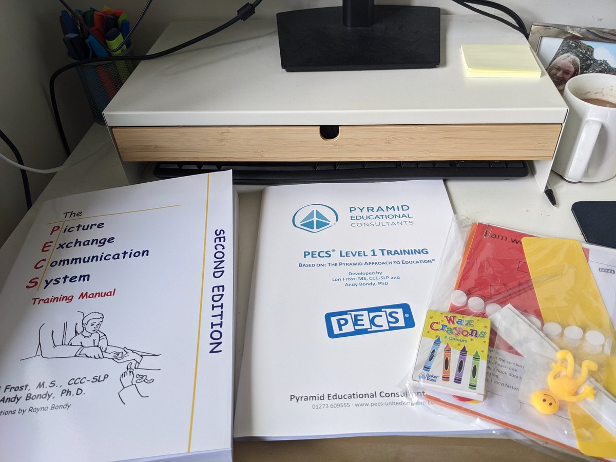 SLT_Chloe's tweet photo. Ready for my @PECS_UK training! #MySLTDay #CPD https://t.co/pberqHoI6j