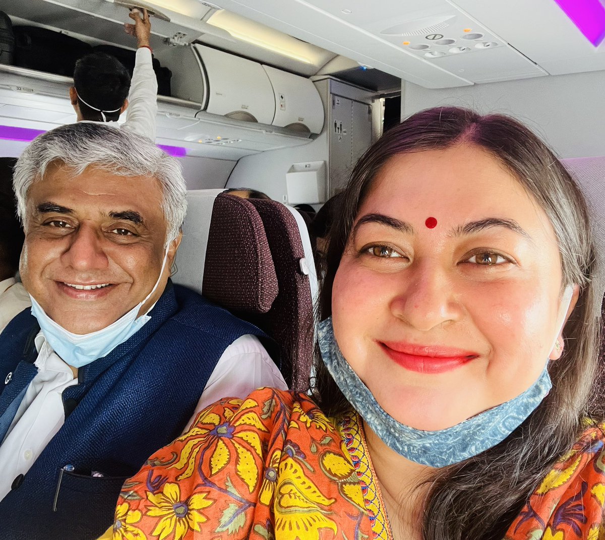 NayakRagini's tweet image. निकलेंगे मैदान में जिस दिन हम झूम के
धरती डोलेगी ये कदम चूम के 👊🏻

Udaipur Calling ✨