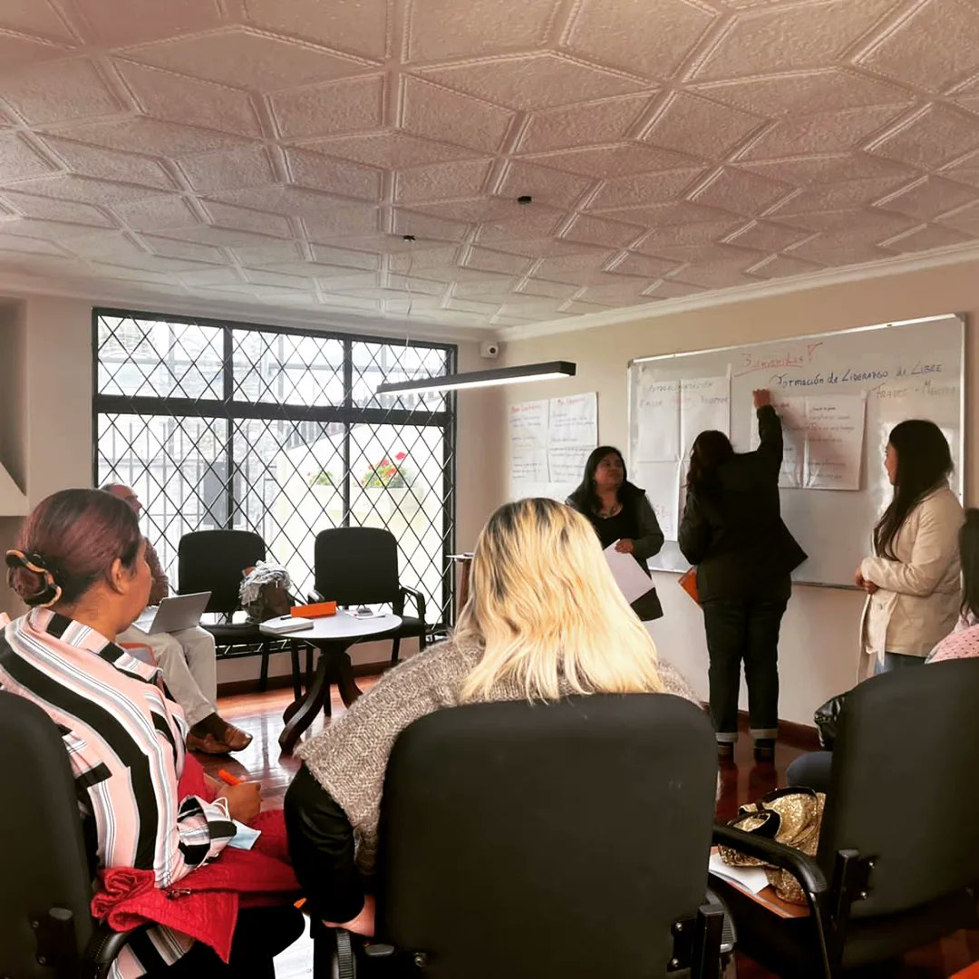 FoundationLibre's tweet image. Onze topper Francesco Melita is op dit moment in #Ecuador om trainingen te verzorgen bij de Hearts Of Gold Foundation  🧡 En dat gouden hart hebben we gemeen 🧡 Go Francesco!! 
#Leadership #Training #Growtogether