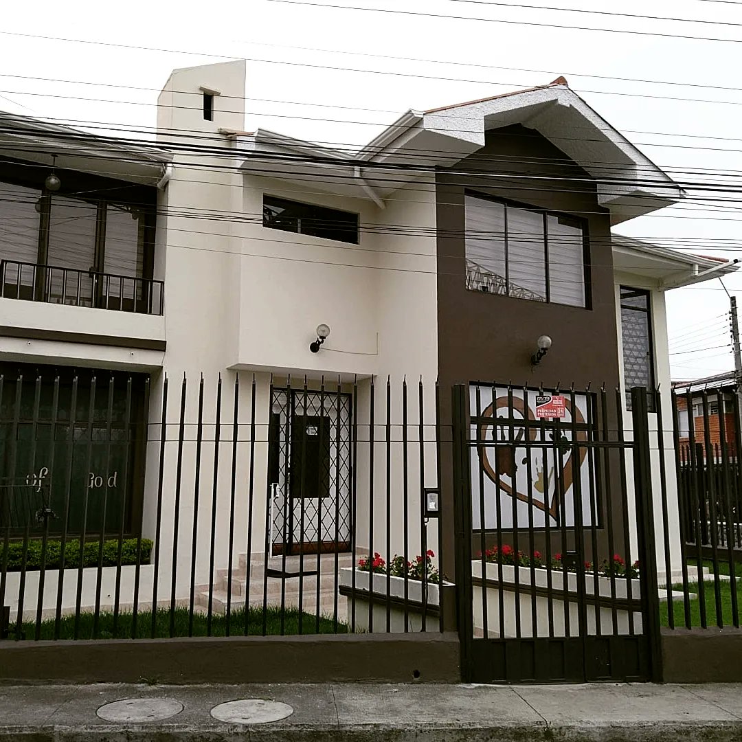 FoundationLibre's tweet image. Onze topper Francesco Melita is op dit moment in #Ecuador om trainingen te verzorgen bij de Hearts Of Gold Foundation  🧡 En dat gouden hart hebben we gemeen 🧡 Go Francesco!! 
#Leadership #Training #Growtogether