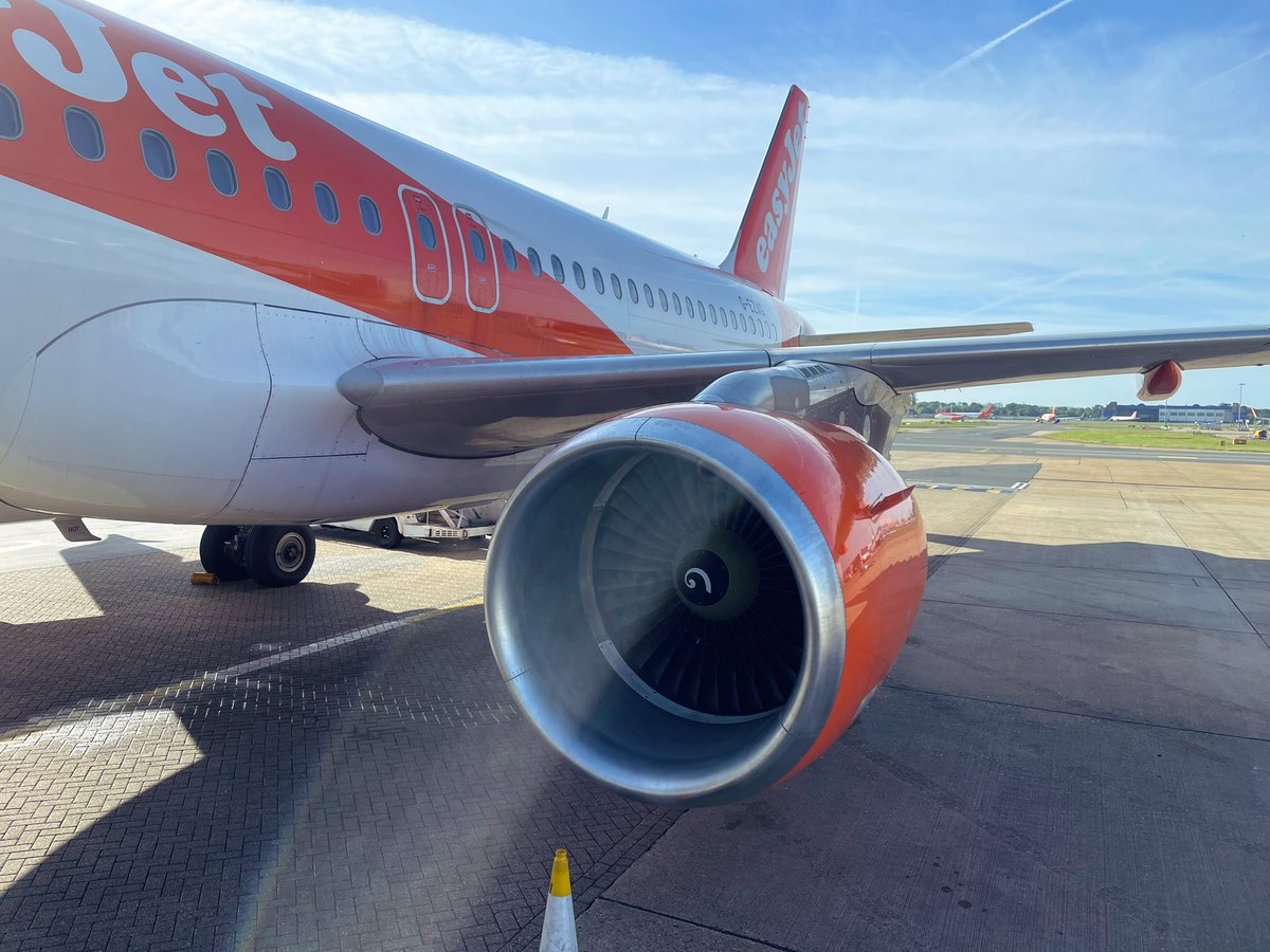 SeanWDWard's tweet photo. Bbyyyeeee ✈️ https://t.co/ivf7216tNI