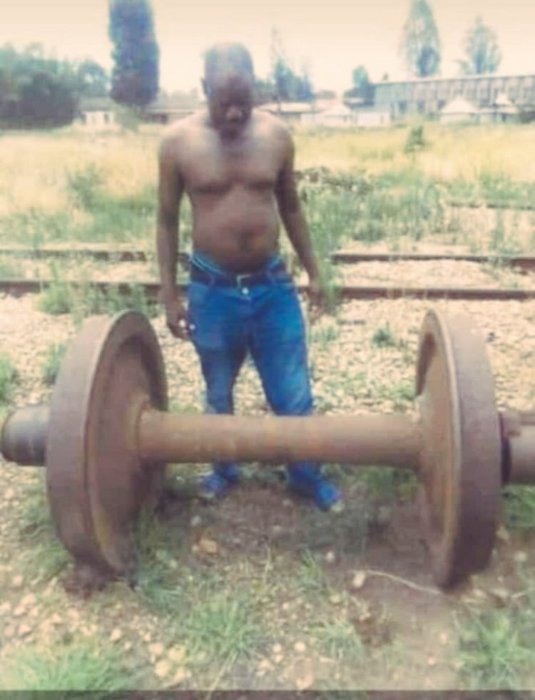 GreatAmos3's tweet photo. What are the benefits of going to the Gym? https://t.co/TiMMbMUXgJ