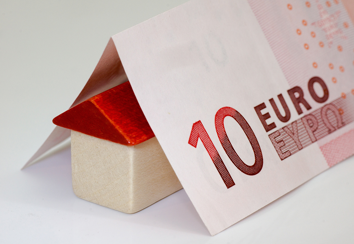 DaemmenmitEPS's tweet photo. Eine Studie von Deneff und Verbraucherzentrale Bundesverband bekräftigt: Energetische Sanierungsmaßnahmen wie eine #Dämmung mit #EPS lohnen sich angesichts steigender Energiepreise mehr denn je: https://t.co/LhhjkrVgmh https://t.co/oBdBrJLSq9