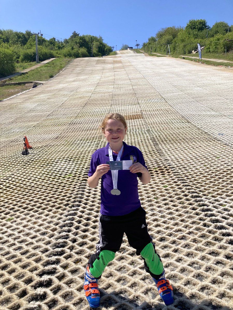 crofton_pe's tweet photo. Congratulations to Jessica in 5R who competed in the Kent Schools ski championship at Chatham dry ski slope.  She came second in the girls junior school race and was the fastest year 5 girl. Well done 👏🏼 we are very proud of you! https://t.co/JBKYQ0HPHK