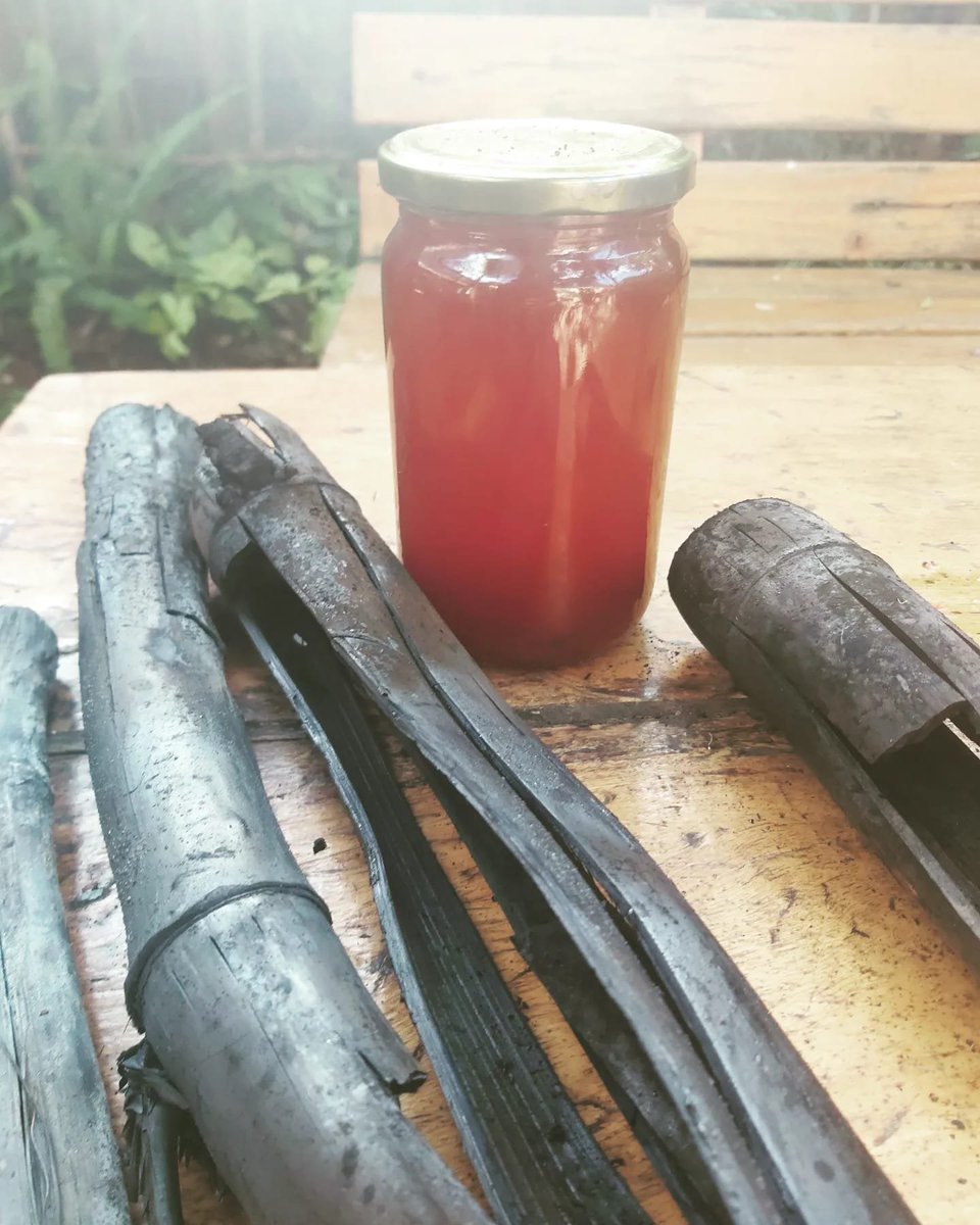 cookswelljikos's tweet photo. Bamboo wood vinegar and bamboo charcoal. Read all about it on our blog - link in bio.

https://t.co/0W3i2OcgFW

#farmingkenya #bambookenya #woodvinegar #pyroligneousacid #organicfarmingkenya #biochar #biocharkenya #biocharAfrica #charcoalkiln https://t.co/T7E6OqANwo