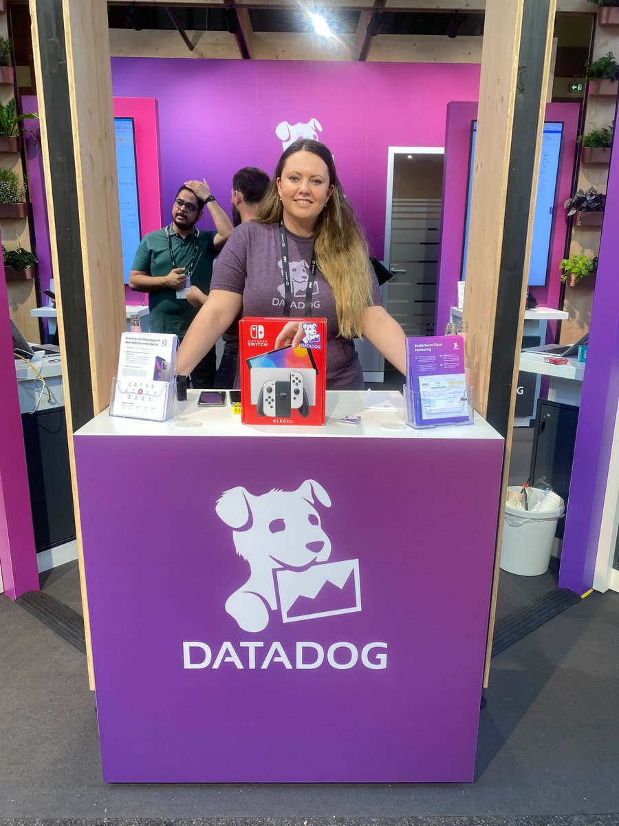#AWSSummitBerlin join the keynote stage at 11:15 to discover together with me the beautiful world of logs! #datadog