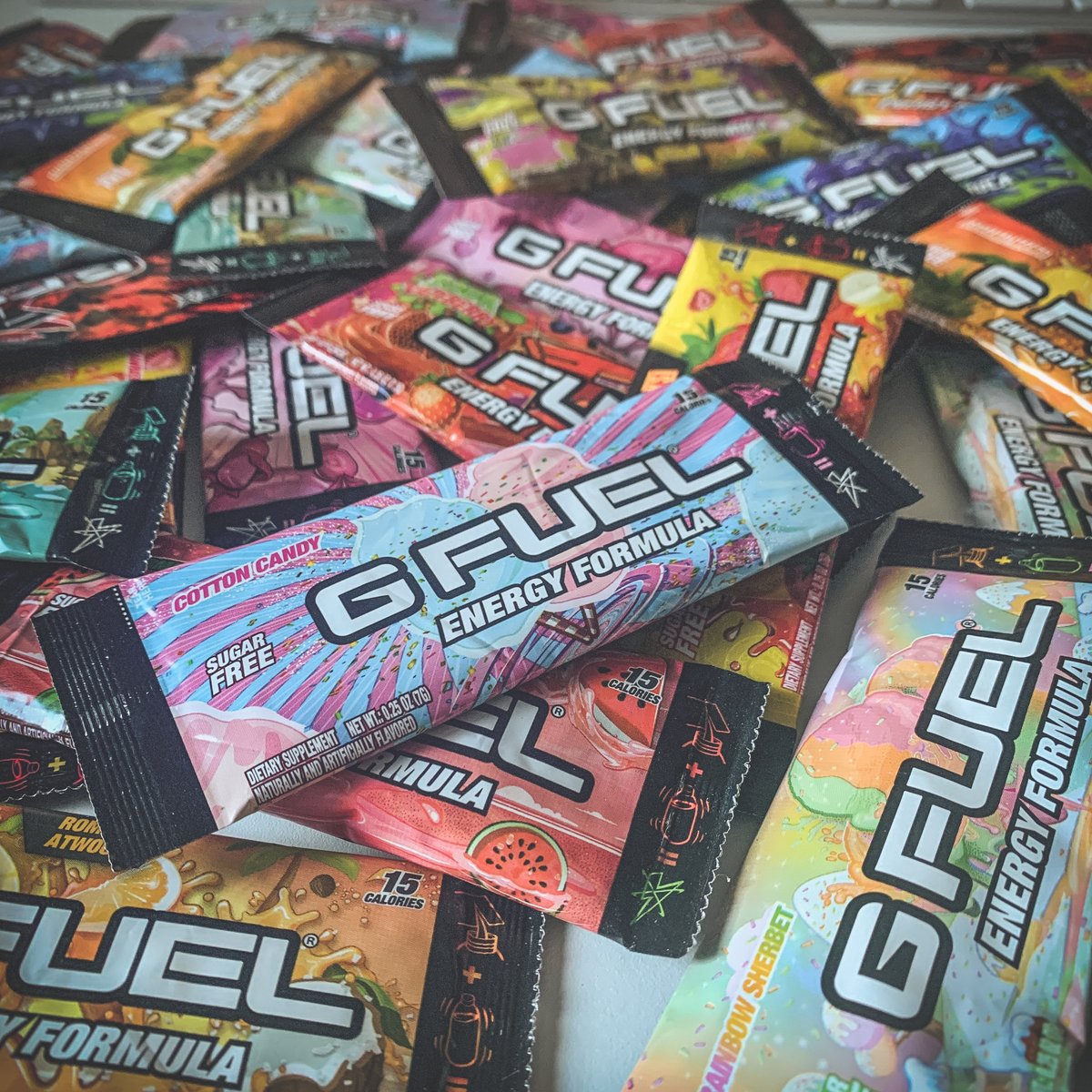 rxgames_de's tweet photo. Spare 20% mit unseren G Fuel Starter Kits 🔥

Jetzt probieren: https://t.co/w7xWwhXCBG https://t.co/punGAARTuq