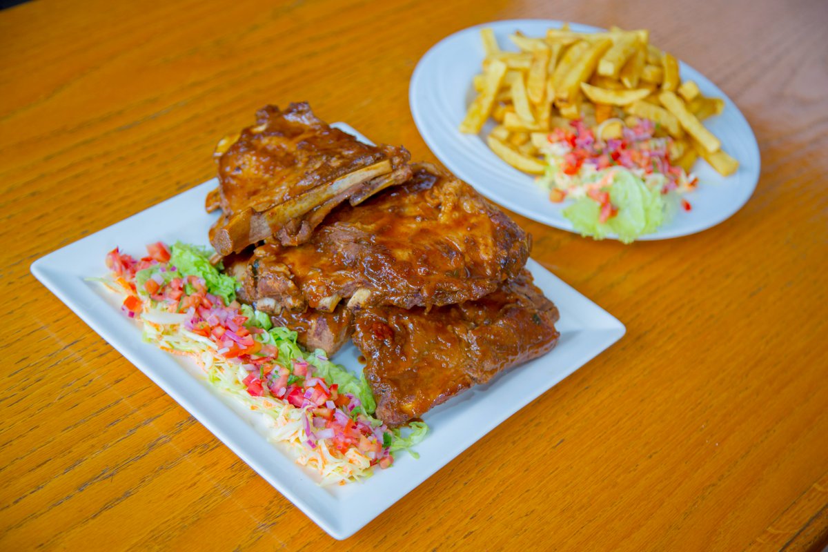 Enjoy your meals in comfort and a serene blow of wind with a view of the golf course.
#Golfcourse #Hotel #Kampala #Silvercity #foodie