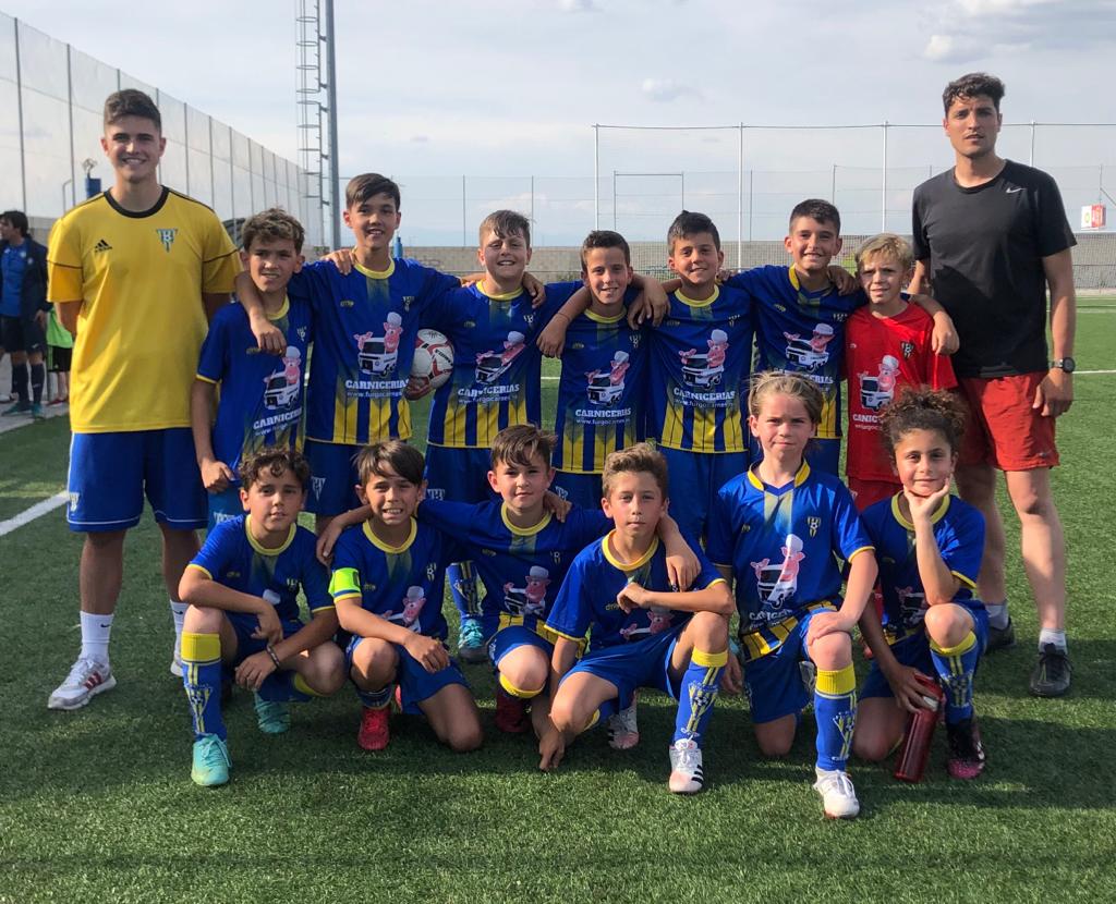 cdelugofuenla's tweet photo. ⚠️ Partido Liga Aplazado ⚠️
🔵 benjamin C 7
⚪️ @fuenlatlantis 1
⚽️⚽️ Ruben Miguel Duque
⚽️ Ruben Reboto
⚽️⚽️ Serguo Guindal
⚽️ Alejandro Benavides
⚽️ Yago López
#vamosLUGO💙💛
#soñ3mos #AZULsiempre
#benjaC https://t.co/EQWYgNW995