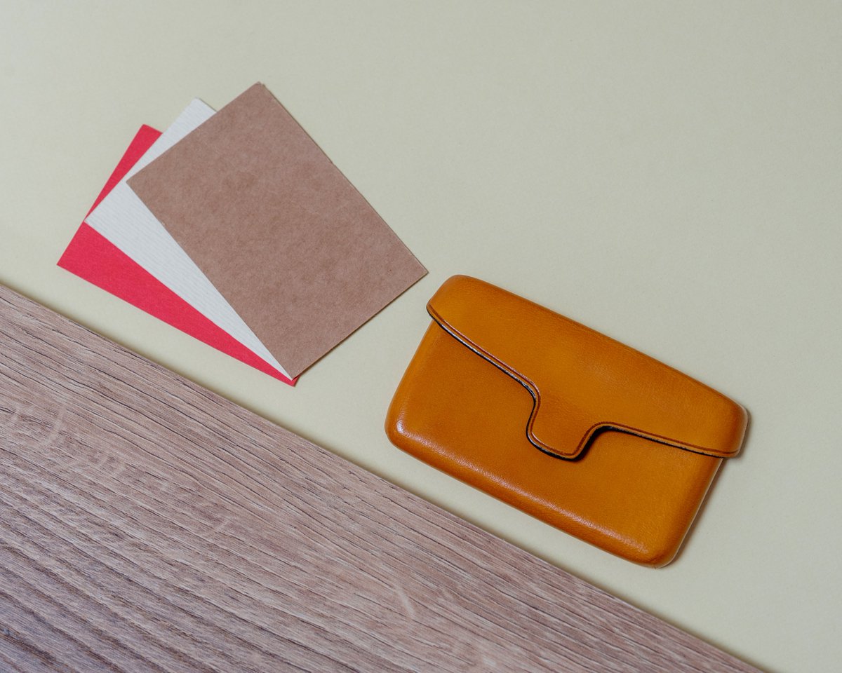 This color... 💛

ilbussetto.it/products/leath…

#leather #ilbussetto #ilbussettomilano #leathergoods #fashion #cardcases #ilbussettocardcase #leathercase #menstyle #womenstyle #styleguide #italianstyle #leathercraft #myilbussetto #leatheraccessories #leatherworks #cardholder