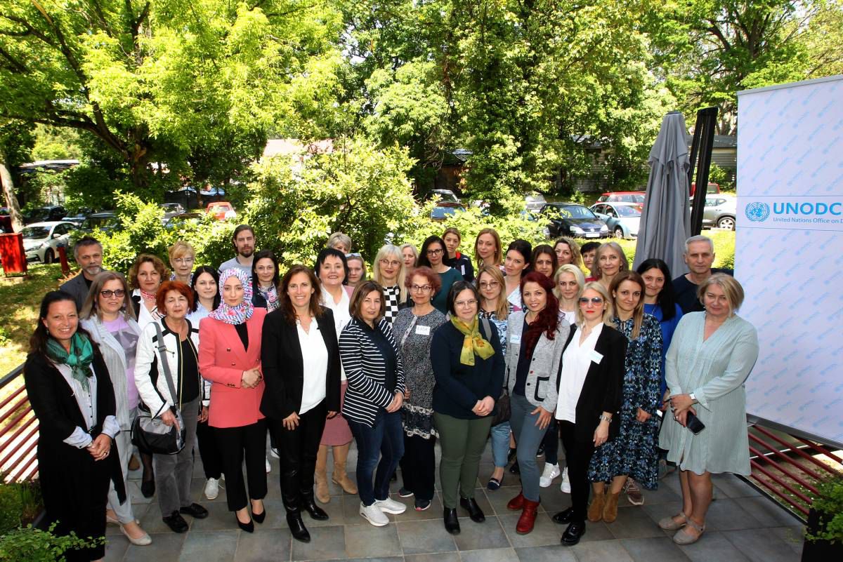 UNODC_PTRS's tweet photo. 📣2nd group of #facilitators trained on #StrongFamilies in 🇷🇸 #Serbia,
Now reaching #families in all 18 school districts.👏
Full national coverage reached to #prevent #substanceuse, #violence, #riskybehaviour and promote #mentalhealth!✅
@OSCE_Serbia @MPNTR 🤝 https://t.co/AisK0ghTbt