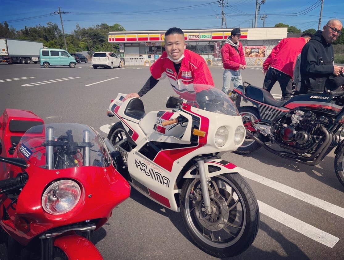 crGDQg47KjGMbdm's tweet photo. やっぱり俺と言ったらコイツよな😊
#RZ250 #RZ350 #YAJIMA https://t.co/oUPkktc1qR