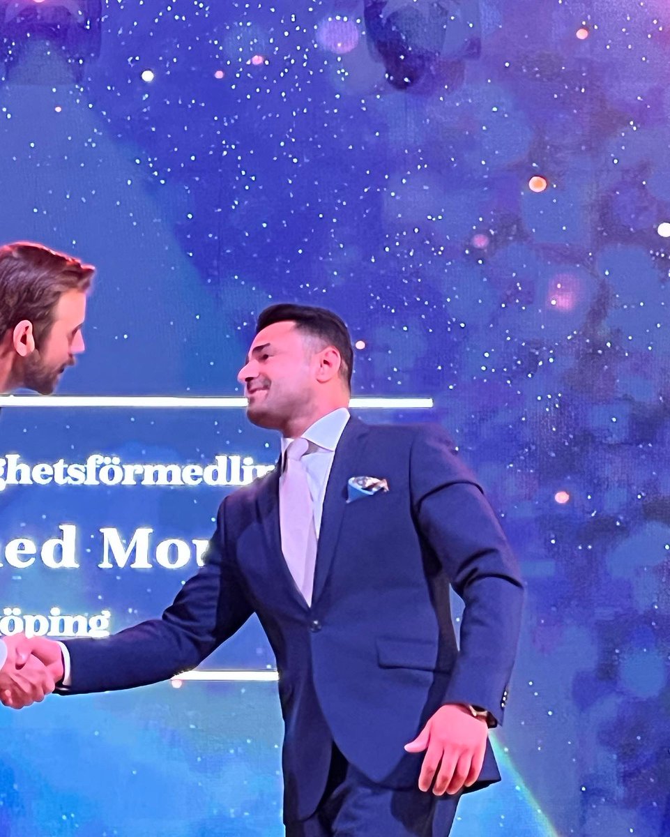 Guldhemmet-galan igår kväll på Stadshuset. Årets Mäklarprofil! Stort grattis till fantastiska Mohammed Mouaid på Svensk Fastighetsförmedling i Nyköping 🙌🙌
#svenskfast #livetpasvenskfast #guldhemmet #hemnet