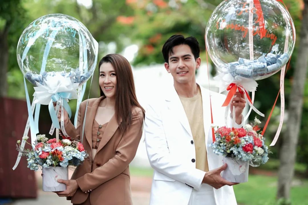 mhoojeab's tweet photo. ทนายชินกฤต &amp; รองบก มุกมณี ละครดังๆปังๆเรตติ้งดีๆนะคะ

Cr. tipcheer toeycheertogether

#บวงสรวงบุพเพร้อยร้าย #บุพเพร้อยร้าย 🔸26 พฤษภาคม นี้ เสนอเป็นตอนแรก🔸เวลา 20:30 น. ทาง ช่อง3กด33 #Acunningdestiny  ดูทีวีกด33 ดูมือถือกด3plus  #toey_pongsakorn   #cheerny14 https://t.co/KdVk4i3Qfu