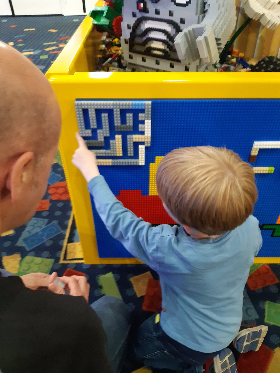 helly_1999's tweet photo. #buildingmemories #hotelbuildcompetition #aMAZEing @LEGOLANDWindsor https://t.co/HZUWByln7O