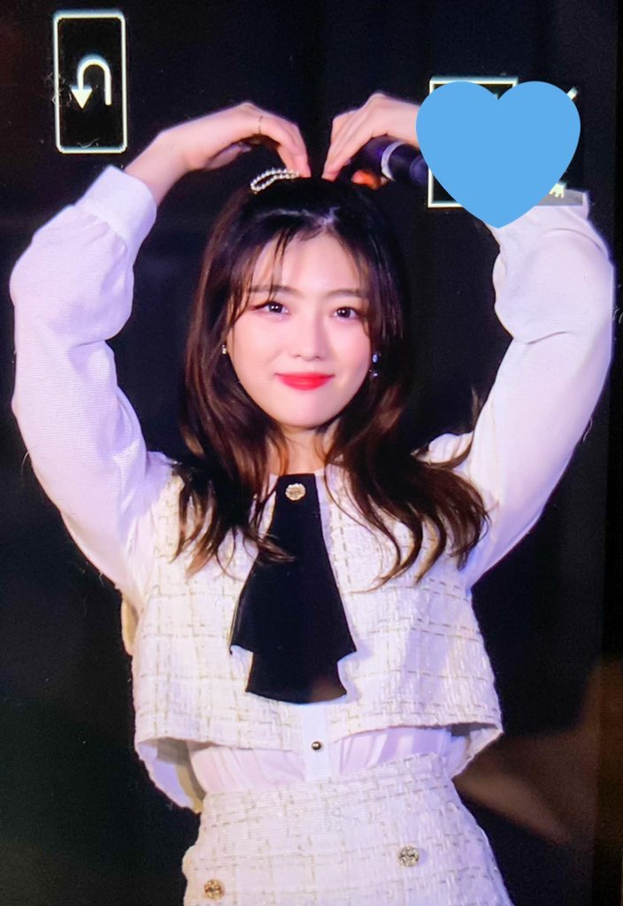 _skypyon's tweet photo. 220511 PREMIUM LIVE in TOKYO 프리뷰

#세러데이 #하늘 #SATURDAY #HANEUL #セロデイ #ハヌル 
#하늘이와_스카이뿅의_행복한_일기 
@saturday718 @SATURDAY718_jp https://t.co/VZvHsp50ZA