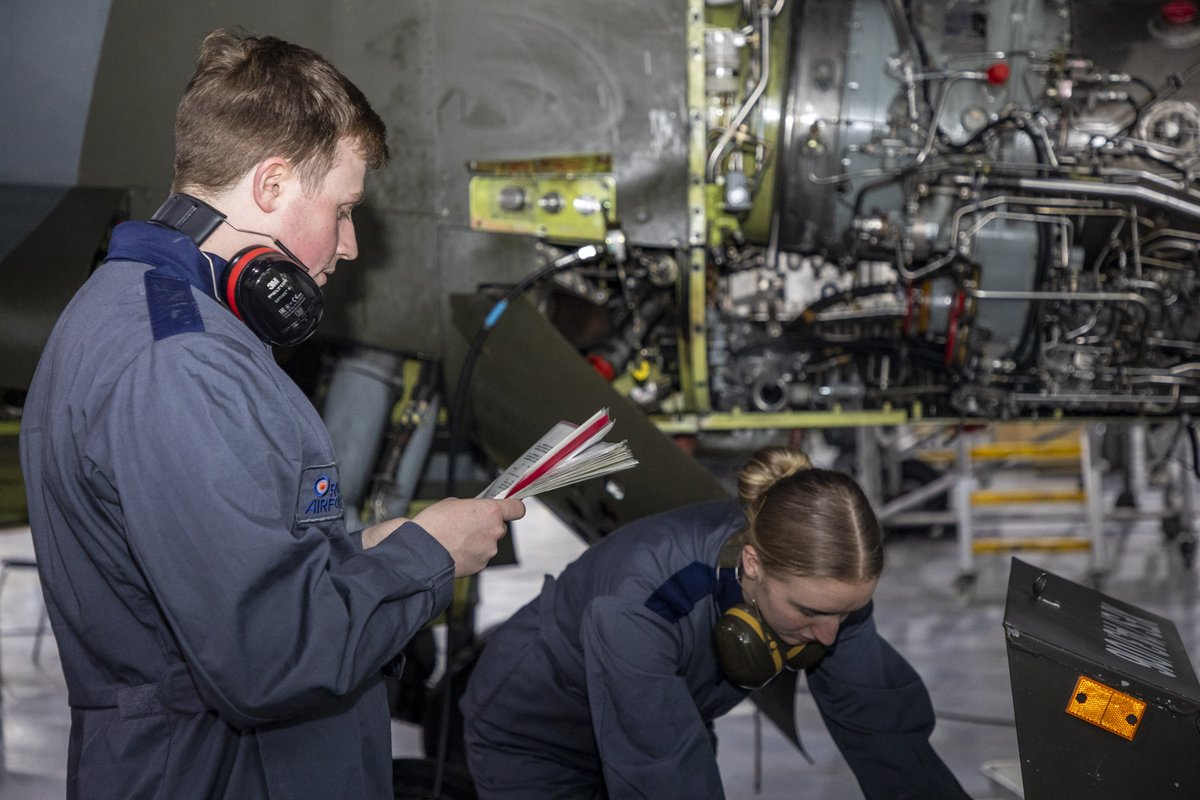 As an RAF Aircraft Technician (Mechanical) you will have a range of responsibilities, including examining mechanical components during aircraft servicing. Discover more about the role and join as an apprentice: bit.ly/368JhXo