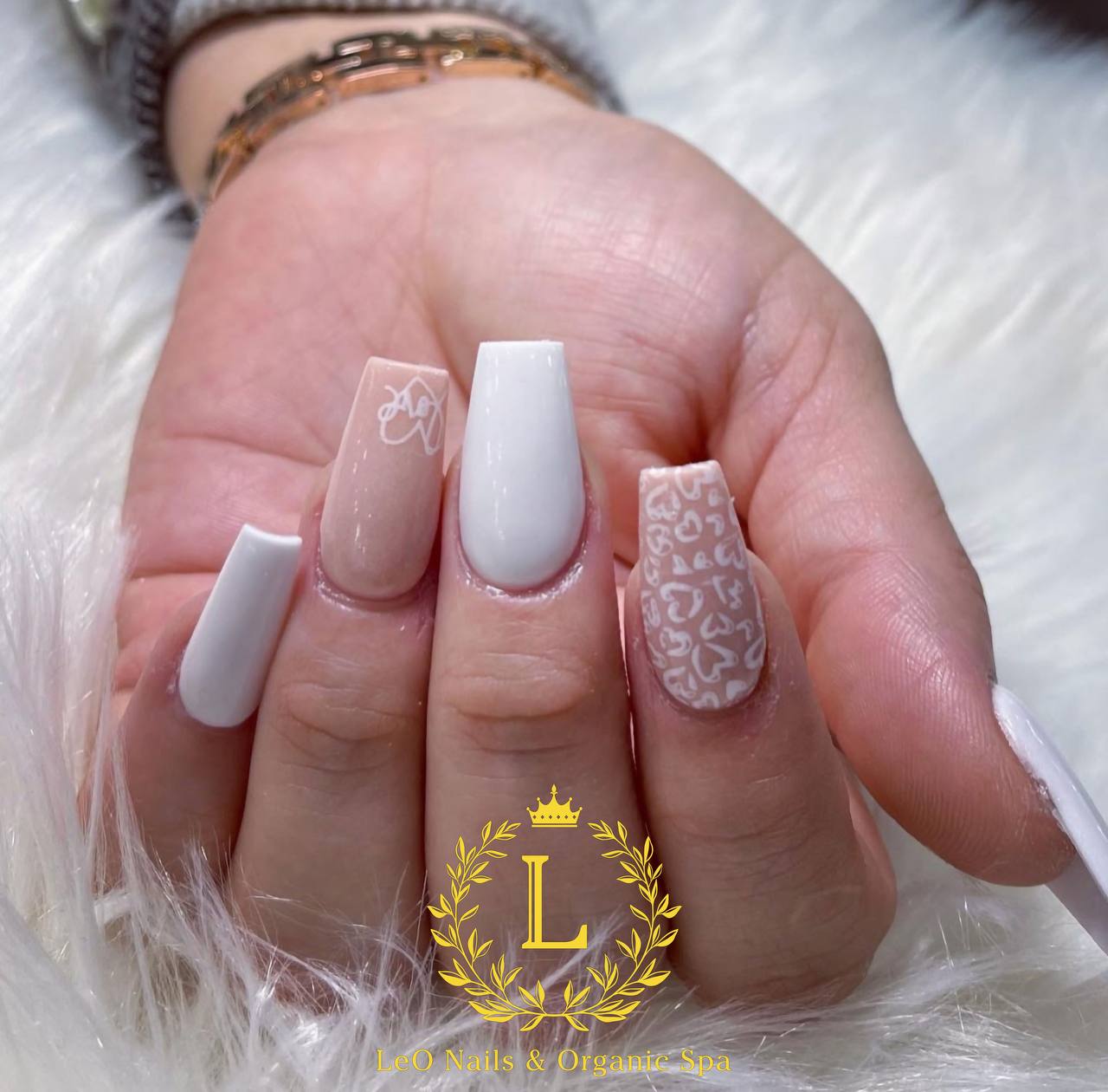 nail design leo