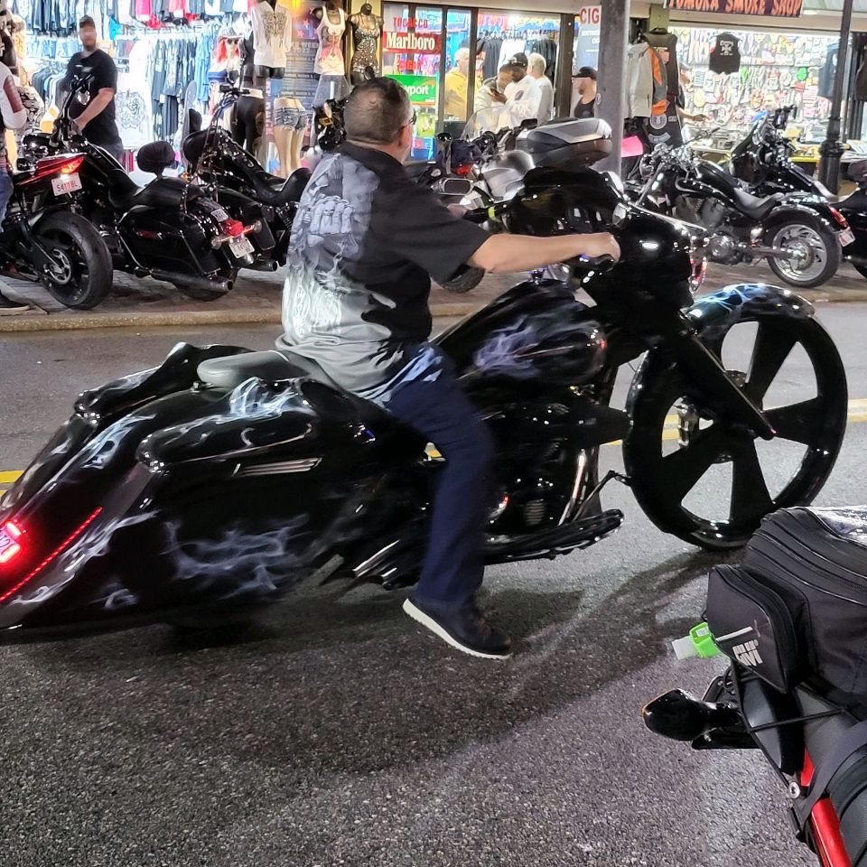 TheRaunter's tweet photo. Riding hard https://t.co/QLaIn8iG0m