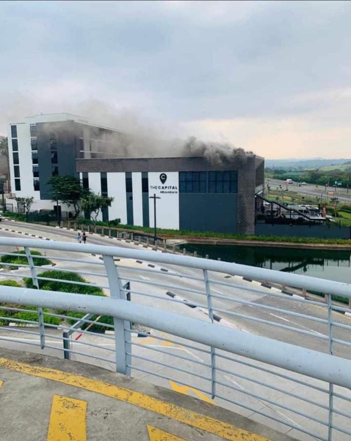 Our newly beautiful built Provincial keypoint the #TheCapitalMbombela @TheCapital_SA is on fire 🔥