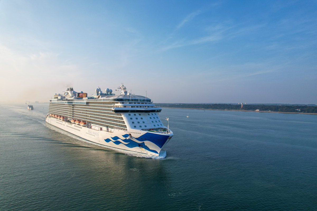CruiseshipP's tweet photo. .@PrincessCruises Introduces All-Inclusive Premier Package which includes unlimited Wi-Fi, top-shelf drinks, speciality dining & more. Also announced the keel laying for the 1st #SphereClass ship will be held in June. The 2xLNG powered ships will be its largest. #CruiseNews https://t.co/D5Wpa1P6Cl