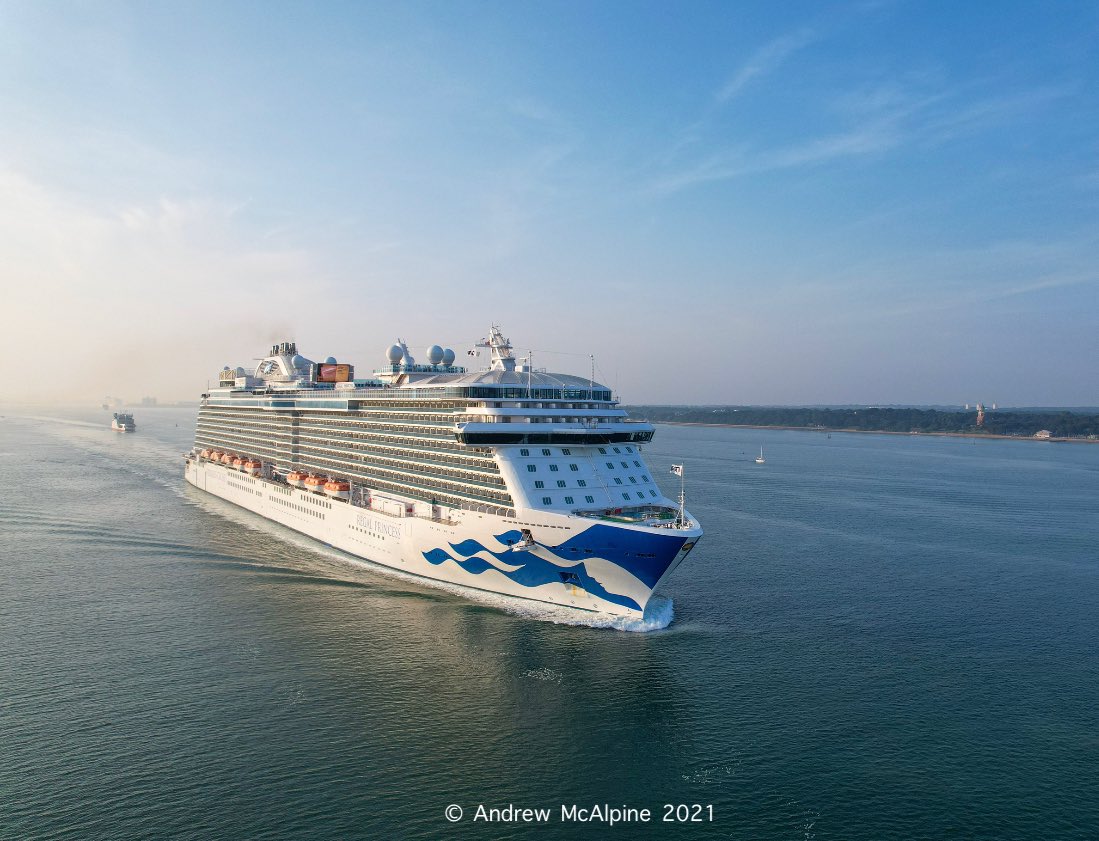 CruiseshipP's tweet photo. .@PrincessCruises Introduces All-Inclusive Premier Package which includes unlimited Wi-Fi, top-shelf drinks, speciality dining & more. Also announced the keel laying for the 1st #SphereClass ship will be held in June. The 2xLNG powered ships will be its largest. #CruiseNews https://t.co/D5Wpa1P6Cl