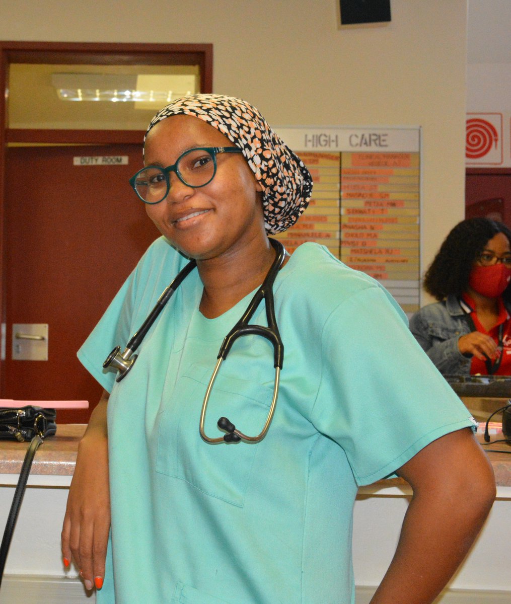 ULvarsity's tweet photo. Dr Ramakgwakgwa achieves MBChB Cum Laude, despite pain and grief https://t.co/VTTaYaTAsT #ULGraduations2022 #ULMyChoice https://t.co/mNWEzjq64f