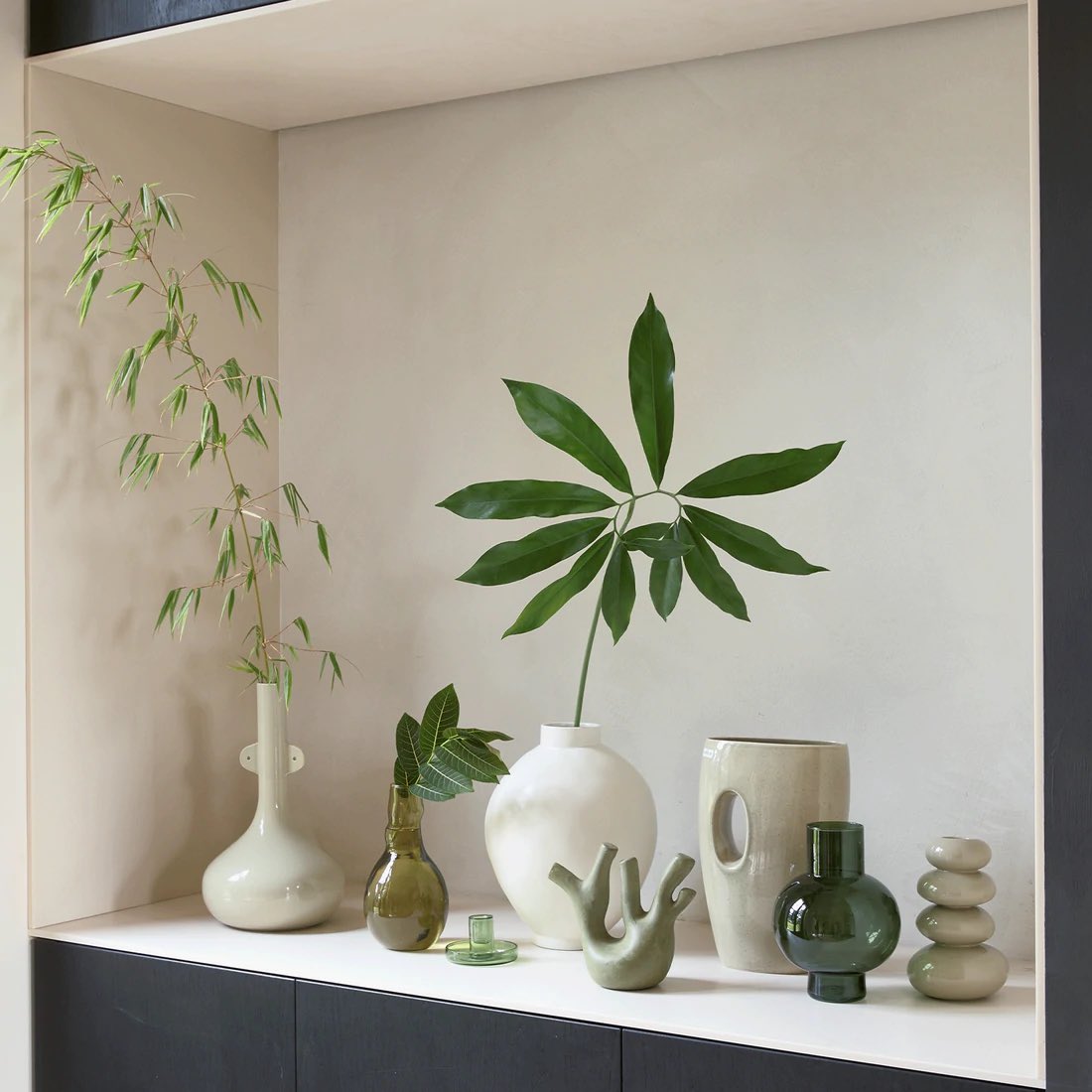 shinelikeahch's tweet image. Vases Relxed | Hush 

#interiordesignmatters 
#inspiration #relaxing