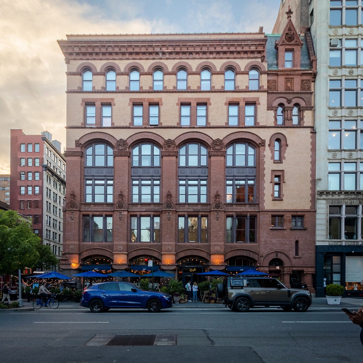 LandmarksofNY tweet media