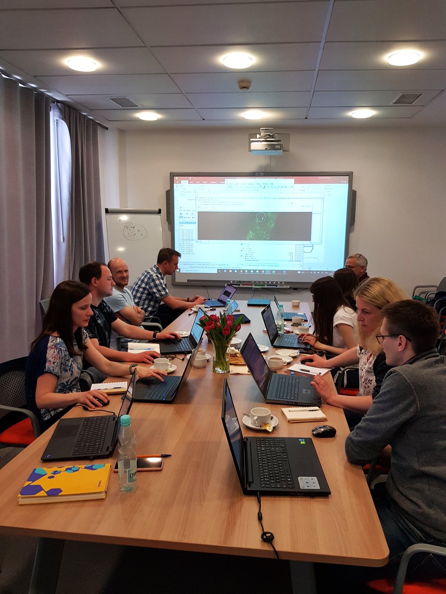 IBMiB UAM Poznań PL (@uam_ibmib_pl) on Twitter photo Eksperci mikroskopowi Aliaksandr Halavatyi <a href="/embl/">EMBL</a> & Mark Hink <a href="/SILS_UvA/">SILS</a> przeszkolili podczas warsztatów naukowców <a href="/UAM_IBMiB/">IMBB AMU Poznań</a> w #FRAP,#FRET,#FLIM,#FCS dzięki funduszom ID-UB. Podziękowania dla Doroty Raczyńskiej <a href="/UamPlab/">UAM PLAB - Laboratory of RNA Processing</a> & Anii Kasprowicz-Maluśki za organizację! <a href="/UAM_Poznan/">UAM Poznań</a> Eksperci mikroskopowi Aliaksandr Halavatyi <a href="/embl/">EMBL</a> & Mark Hink <a href="/SILS_UvA/">SILS</a> przeszkolili podczas warsztatów naukowców <a href="/UAM_IBMiB/">IMBB AMU Poznań</a> w #FRAP,#FRET,#FLIM,#FCS dzięki funduszom ID-UB. Podziękowania dla Doroty Raczyńskiej <a href="/UamPlab/">UAM PLAB - Laboratory of RNA Processing</a> & Anii Kasprowicz-Maluśki za organizację! <a href="/UAM_Poznan/">UAM Poznań</a>