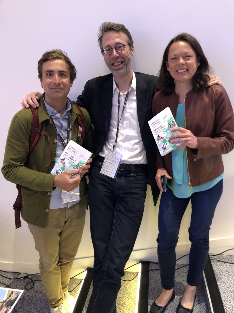 Belle rencontre chez @VivonsVelo (coalition vélo de <a href="/AG2RLAMONDIALE/">AG2R LA MONDIALE</a>) avec deux personnes qui font le vélo en France:

🚴‍♂️ Céline Forestier, PDG <a href="/cyclable/">Jody Brooks</a>
🚴‍♂️ <a href="/StephaneFolliet/">Stephane Folliet</a>, PDG de <a href="/Cyclofix/">Cyclofix</a>

Leurs projets retirent les barrières qui nous séparent d’un quotidien libre et cyclable!