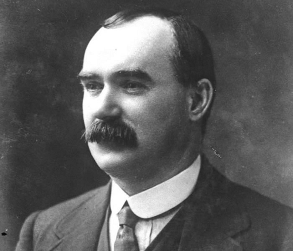 gaelroblin's tweet photo. D'an 12 a viz Mae 1916 e voe fuzuilhet James #Connoly a voe e penn arme keodederien Iwerzhon , marksour ha perzh deus aozerien emsavadeg Pask #Bzhg #Eire https://t.co/df4TD5r7aI