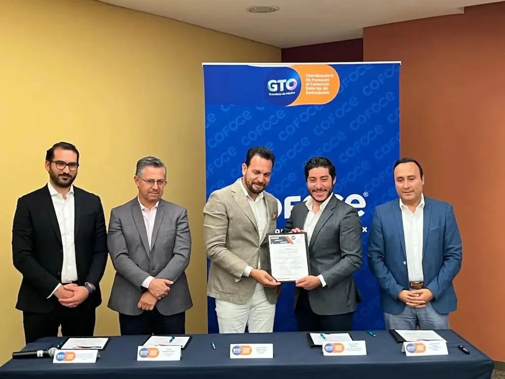 NewsGto's tweet photo. COFOCE Y Alibaba impulsarán exportación
https://t.co/bK9n7eTlJD
#COFOCE #Alibaba #Digital #Plataforma #Exporta #Guanajuato #Produccion #Compañías #GlobalMarkets #Atomic88 #VIsitaGuanajuato #ViajaaGuanajuato #NegociosenGuanajuato https://t.co/vHlexlzS9N