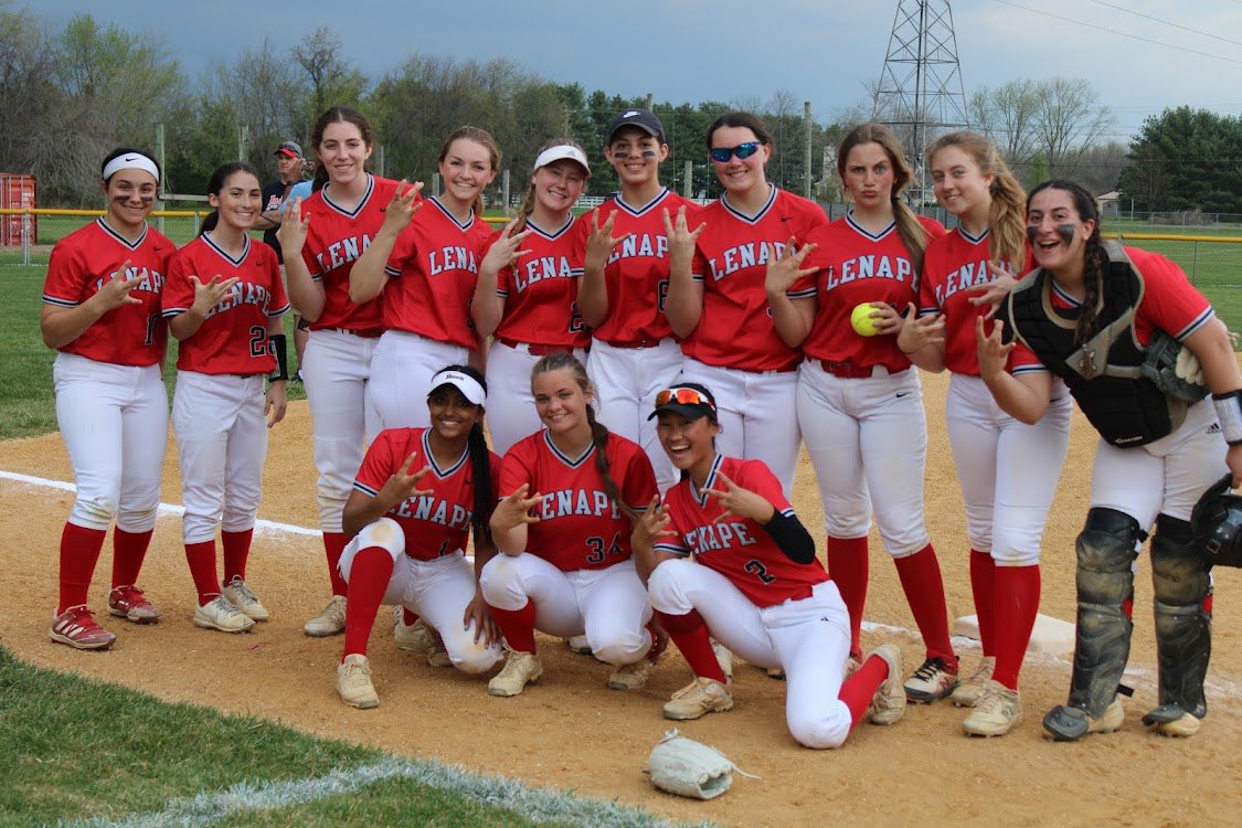 LenapeSoftball's tweet photo. ‼️CONFERENCE CHAMPS‼️ With yesterdays win, we clinched FIRST PLACE in the Olympic Conference🔥🔥 Couldn’t be more proud of this team. Next stop is playoffs on Tuesday, and we are just getting started 😈😈 #lenapesoftball #RollTribe @LenapeAthletics https://t.co/YQnuDP0zRE